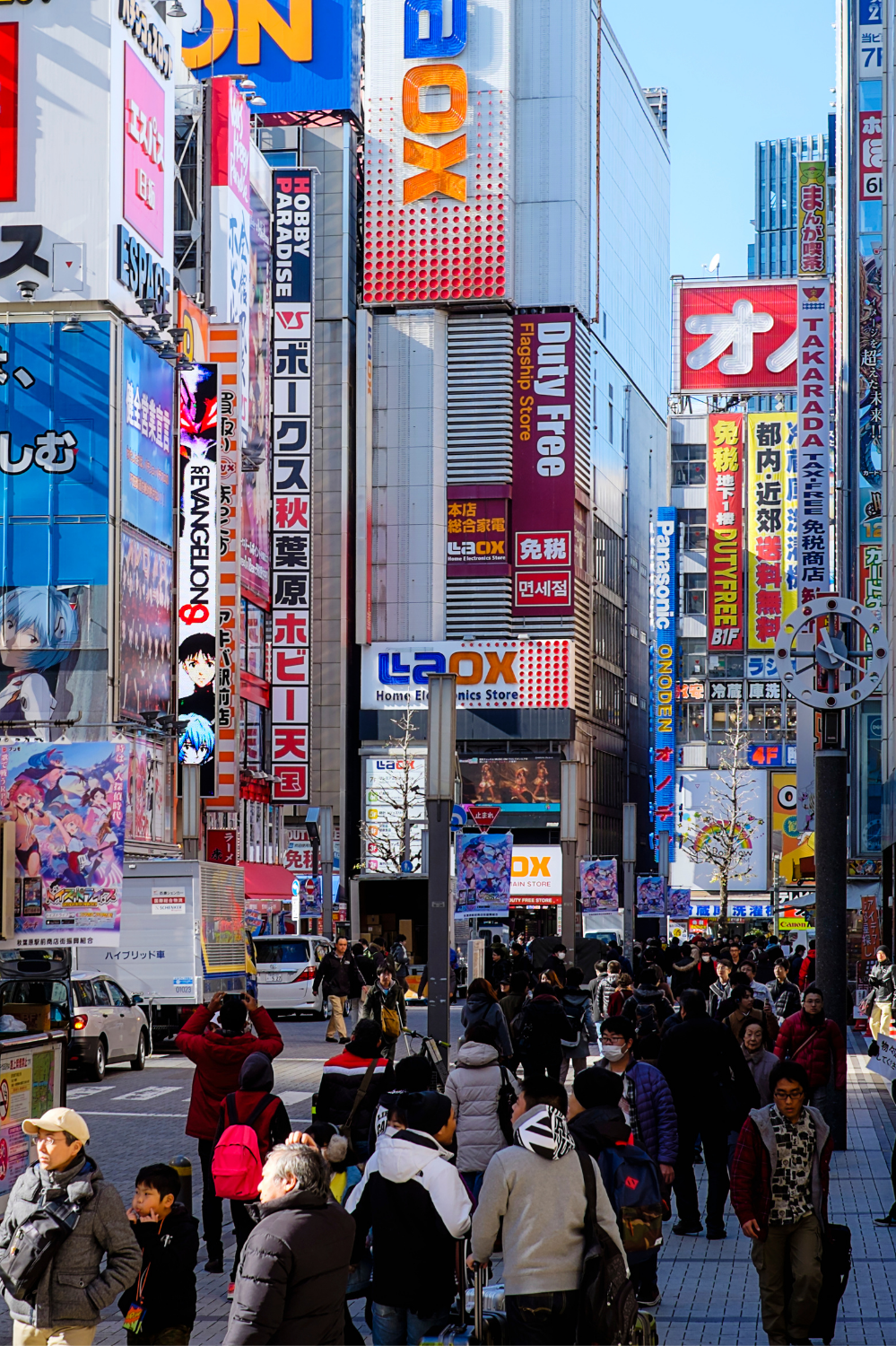 WOW!CHA kitchen car in Akihabara electric town