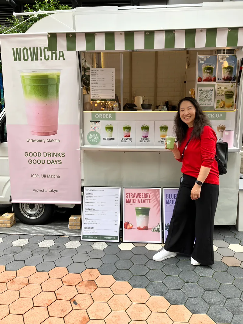 Japanese matcha and hojicha drinks at WOW!CHA Asakusa